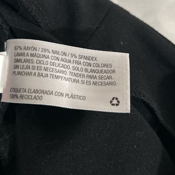 A New Day Black mini Skirt pencil skirt with slit in back size 4 soft business - Picture 5 of 5